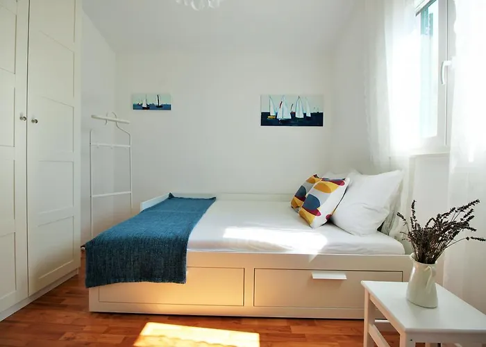 Vedran Vila Podgora (Split-Dalmatia)